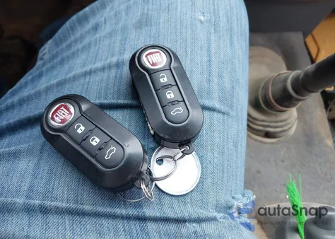 2019 Fiat 500 Pop z USA, uszkodzony, nr VIN 3C3CFFKH2KT789330